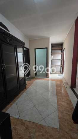 For Sale Rumah 4 Kamar Lokasi Strategis Nyaman dan Strategis di Tebet For Sale Rumah 4 Kamar Lokasi Strategis Nyaman dan Strategis di Tebet