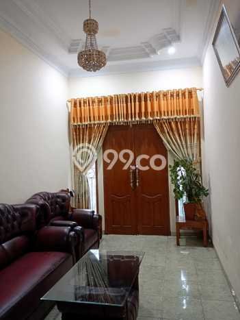 Rumah Luas Asri 5 KT Siap Pakai di Pejaten Jakarta Selatan Rumah Luas Asri 5 KT Siap Pakai di Pejaten Jakarta Selatan