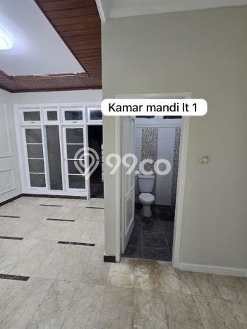 Dijual Rumah Premium dengan Fasilitas Sekitar Komplit di Duren Sawit, Jakarta Timur Dijual Rumah Premium dengan Fasilitas Sekitar Komplit di Duren Sawit, Jakarta Timur