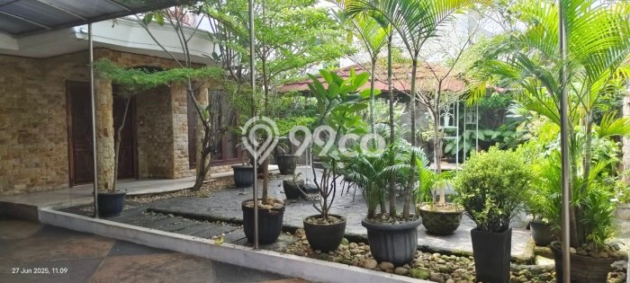 For Sale! Premium House LT 500m2 Desain Elegan di Pejaten For Sale! Premium House LT 500m2 Desain Elegan di Pejaten