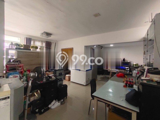 Hunian Elit LB 225m2 Siap Pakai Desain Elegan di Mulyosari, Surabaya Hunian Elit LB 225m2 Siap Pakai Desain Elegan di Mulyosari, Surabaya