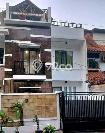 Hunian Cantik Minimalis Lb 180m2 di Wiyung, Surabaya Hunian Cantik Minimalis Lb 180m2 di Wiyung, Surabaya
