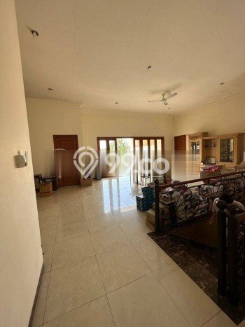 Jual Rumah Luas Megah Dengan View Cantik di Margorejo, Surabaya Jual Rumah Luas Megah Dengan View Cantik di Margorejo, Surabaya