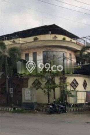 Rumah Elit Modern Tanpa Renovasi di Kupang Surabaya Rumah Elit Modern Tanpa Renovasi di Kupang Surabaya