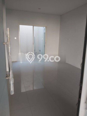 Dijual Rumah 4 Kamar Lokasi Ideal Bagus dan Strategis di Rungkut Dijual Rumah 4 Kamar Lokasi Ideal Bagus dan Strategis di Rungkut