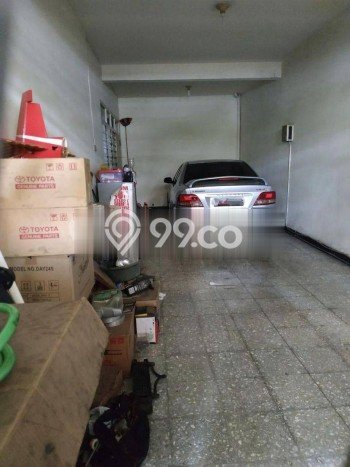 Hunian Mewah LB 450m2 Siap Pakai Desain Elegan di Kutisari, Surabaya Hunian Mewah LB 450m2 Siap Pakai Desain Elegan di Kutisari, Surabaya