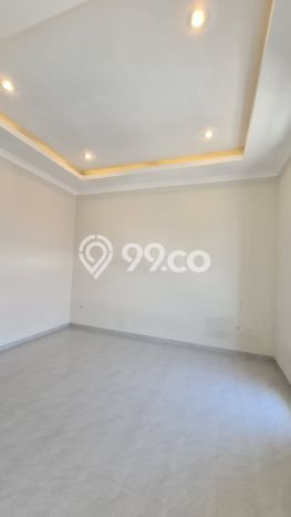 Hunian Mewah LB 190m2 Siap Pakai Desain Elegan di Manyar, Surabaya Hunian Mewah LB 190m2 Siap Pakai Desain Elegan di Manyar, Surabaya