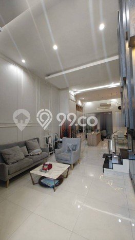 Hunian Mewah LB 352m2 Siap Pakai Desain Elegan di Pakuwon Indah, Surabaya Hunian Mewah LB 352m2 Siap Pakai Desain Elegan di Pakuwon Indah, Surabaya