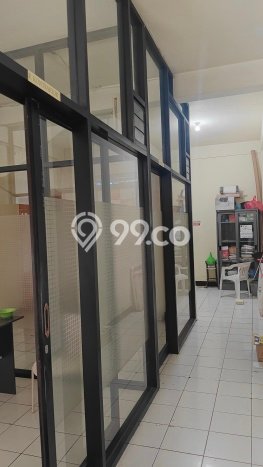 Unit Ruko Dijual di Surabaya LT 54m2 & LB 180m2 Unit Ruko Dijual di Surabaya LT 54m2 & LB 180m2