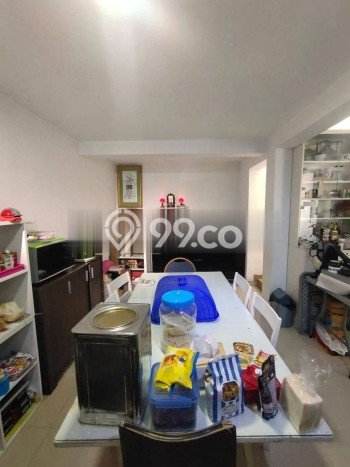 Hunian Elit LB 225m2 Siap Pakai Desain Elegan di Mulyosari, Surabaya Hunian Elit LB 225m2 Siap Pakai Desain Elegan di Mulyosari, Surabaya
