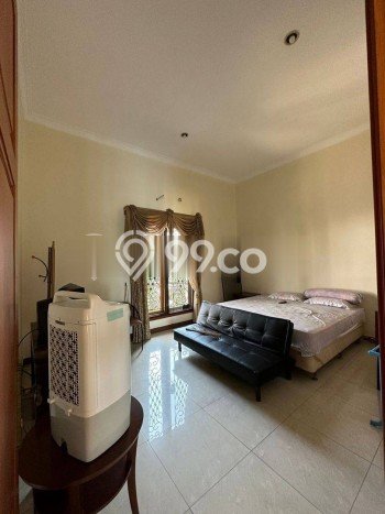 Jual Rumah Luas Megah Dengan View Cantik di Margorejo, Surabaya Jual Rumah Luas Megah Dengan View Cantik di Margorejo, Surabaya