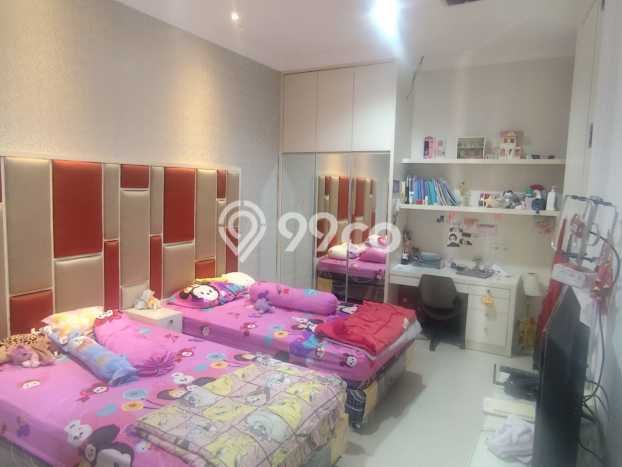 Ready to Use! Luxury House LT 160m2 Desain Modern di Pakuwon City Ready to Use! Luxury House LT 160m2 Desain Modern di Pakuwon City