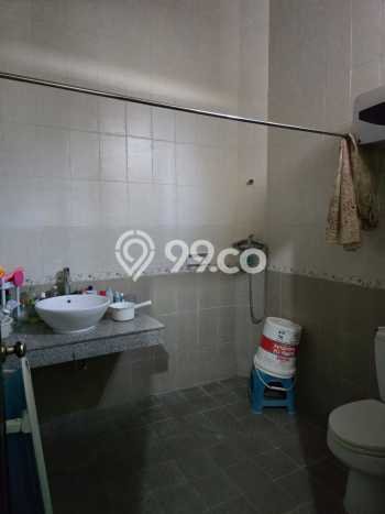 Rumah Luxury Modern Tanpa Renovasi di Waru Surabaya Rumah Luxury Modern Tanpa Renovasi di Waru Surabaya