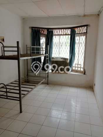 Rumah Asri 3 KT di Sektor 5 - Bintaro, Tangerang Selatan - LT 90m2m² Rumah Asri 3 KT di Sektor 5 - Bintaro, Tangerang Selatan - LT 90m2m²