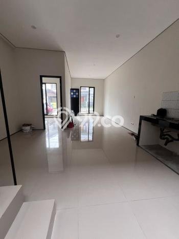 Rumah Luas Asri 3 KT Siap Huni di Bintaro Tangerang Selatan Rumah Luas Asri 3 KT Siap Huni di Bintaro Tangerang Selatan