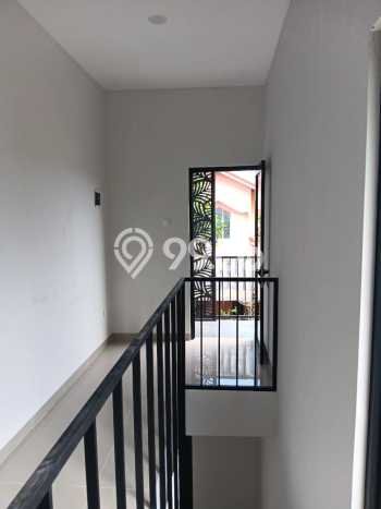 Rumah Strategis Modern Lb 88m2 di Ciputat, Tangerang Selatan Rumah Strategis Modern Lb 88m2 di Ciputat, Tangerang Selatan