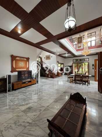 Hunian Mewah LB 500m2 Siap Pakai Desain Elegan di Bintaro, Tangerang Selatan Hunian Mewah LB 500m2 Siap Pakai Desain Elegan di Bintaro, Tangerang Selatan