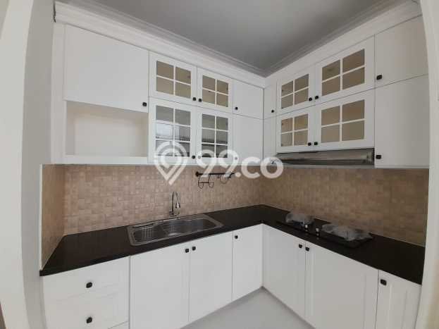 Rumah Mewah LB 170m2 Siap Huni Desain Elegan di BSD City, Tangerang Rumah Mewah LB 170m2 Siap Huni Desain Elegan di BSD City, Tangerang