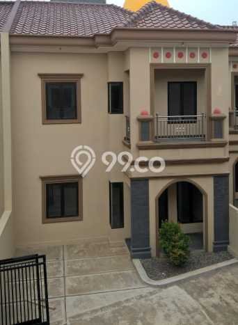 For Sale Hunian Rumah Terawat 3 Kamar di Sektor 4 - Bintaro, Jakarta Selatan For Sale Hunian Rumah Terawat 3 Kamar di Sektor 4 - Bintaro, Jakarta Selatan