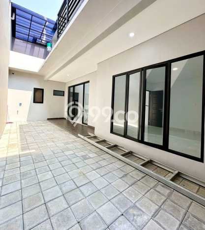 Rumah Elit LB 250m2 Siap Pakai Desain Elegan di Sektor 9-Bintaro, Tangerang Selatan Rumah Elit LB 250m2 Siap Pakai Desain Elegan di Sektor 9-Bintaro, Tangerang Selatan