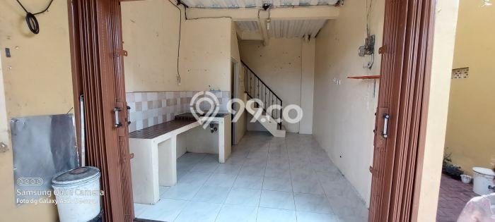 Unit Kost Dijual di Cengkareng dengan 0 Kamar Tidur & Luas Bangunan 300m2 Unit Kost Dijual di Cengkareng dengan 0 Kamar Tidur & Luas Bangunan 300m2