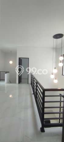 Rumah Elit LB 250m2 Siap Pakai Desain Elegan di Sektor 9-Bintaro, Tangerang Selatan Rumah Elit LB 250m2 Siap Pakai Desain Elegan di Sektor 9-Bintaro, Tangerang Selatan