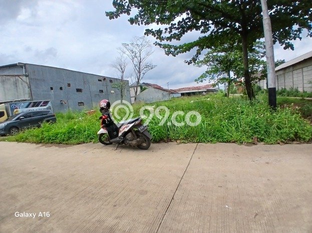 Tanah Strategis Disewakan di Pamulang Tangerang Selatan Seluas 1000m2 Tanah Strategis Disewakan di Pamulang Tangerang Selatan Seluas 1000m2