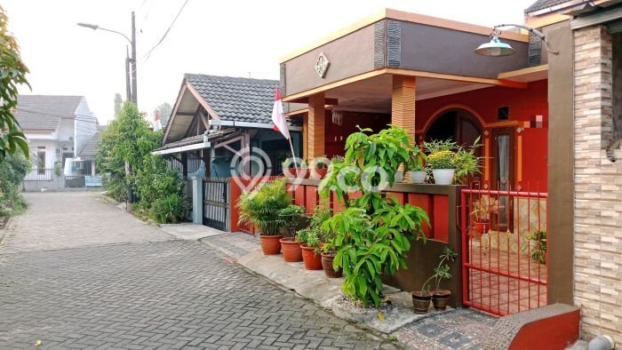 Dijual Cepat Rumah Bagus Siap Huni LB 100m2 di Pinang, Tangerang Dijual Cepat Rumah Bagus Siap Huni LB 100m2 di Pinang, Tangerang
