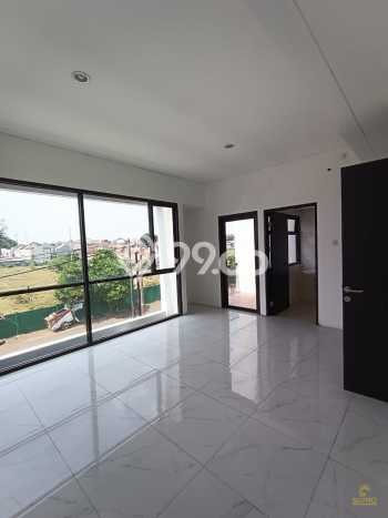 Rumah Strategis Modern Lb 182m2 di Larangan, Tangerang Rumah Strategis Modern Lb 182m2 di Larangan, Tangerang