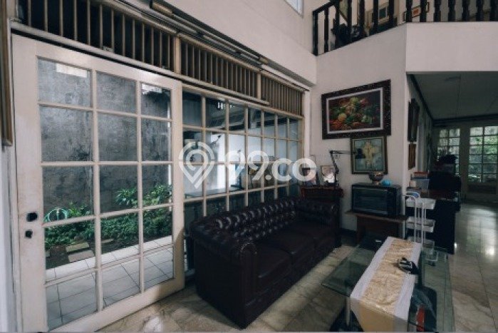 Rumah Elit Modern Tanpa Renovasi di Tomang Jakarta Barat Rumah Elit Modern Tanpa Renovasi di Tomang Jakarta Barat