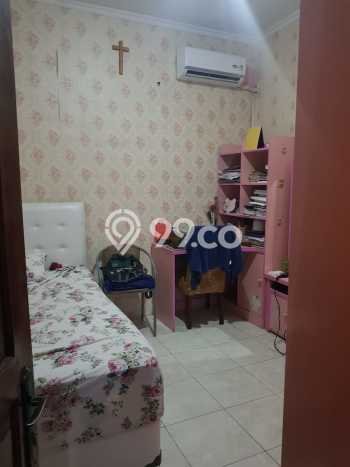 Rumah 4 Kamar Tidur Lokasi Premium di Kawasan Elite Pulomas, Jakarta Timur Rumah 4 Kamar Tidur Lokasi Premium di Kawasan Elite Pulomas, Jakarta Timur