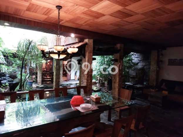 Rumah Luxury Modern Tanpa Renovasi di Grogol Jakarta Barat Rumah Luxury Modern Tanpa Renovasi di Grogol Jakarta Barat