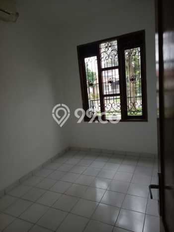 SPECIAL OFFER! Rumah di Antapani, 3 KM, Area Asri, LT 250m² LB 200m² SPECIAL OFFER! Rumah di Antapani, 3 KM, Area Asri, LT 250m² LB 200m²