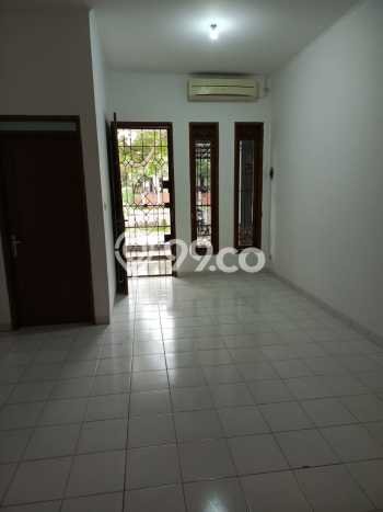 SPECIAL OFFER! Rumah di Antapani, 3 KM, Area Asri, LT 250m² LB 200m² SPECIAL OFFER! Rumah di Antapani, 3 KM, Area Asri, LT 250m² LB 200m²