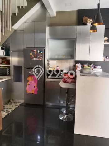 Rumah Minimalis 4 KT di Sarijadi Bandung Semi Furnished Rumah Minimalis 4 KT di Sarijadi Bandung Semi Furnished