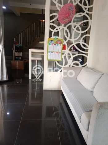 Rumah Minimalis 4 KT di Sarijadi Bandung Semi Furnished Rumah Minimalis 4 KT di Sarijadi Bandung Semi Furnished