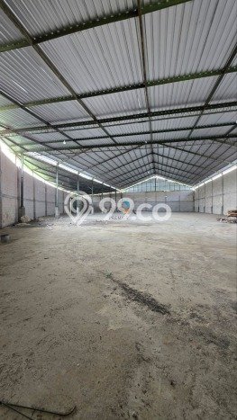 LOKASI STRATEGIS! Gudang Kawasan Bululawang, Luas 1800m2m², Area Berkembang, Siap Operasional LOKASI STRATEGIS! Gudang Kawasan Bululawang, Luas 1800m2m², Area Berkembang, Siap Operasional