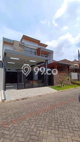 Dijual Rumah Mewah Megah Dengan View Cantik di Araya, Malang Dijual Rumah Mewah Megah Dengan View Cantik di Araya, Malang