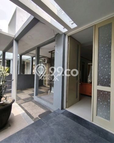 Rumah sewa siap pakai 4 KT di Permata Jingga, Malang Rumah sewa siap pakai 4 KT di Permata Jingga, Malang