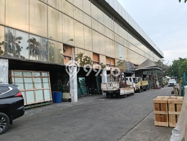 KAWASAN BISNIS! Pabrik di Cikarang, Luas 10541m2m², Akses Utama KAWASAN BISNIS! Pabrik di Cikarang, Luas 10541m2m², Akses Utama