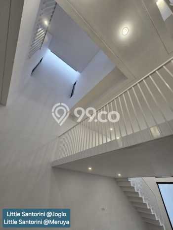 Hunian Mewah LB 160m2 Siap Pakai Desain Elegan di Joglo, Jakarta Barat Hunian Mewah LB 160m2 Siap Pakai Desain Elegan di Joglo, Jakarta Barat