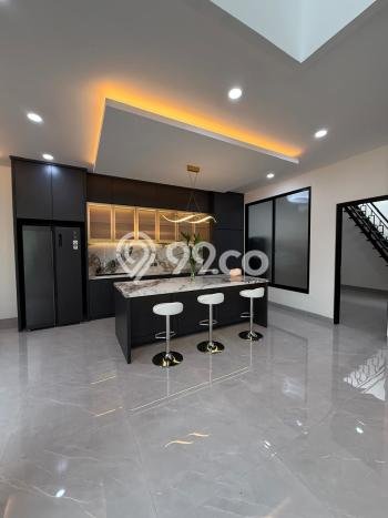 Ready to Use! Luxury House LT 240m2 Desain Modern di Alam Sutera Ready to Use! Luxury House LT 240m2 Desain Modern di Alam Sutera