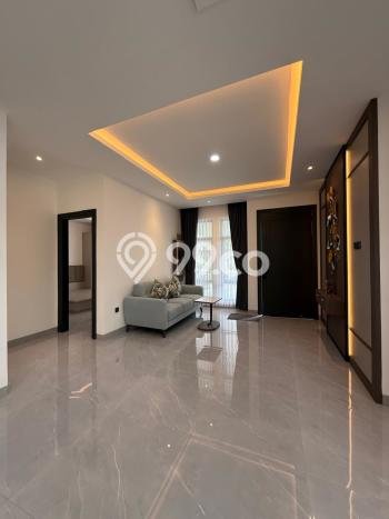 Ready to Use! Luxury House LT 240m2 Desain Modern di Alam Sutera Ready to Use! Luxury House LT 240m2 Desain Modern di Alam Sutera