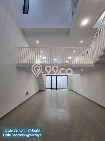 Hunian Mewah LB 160m2 Siap Pakai Desain Elegan di Joglo, Jakarta Barat Hunian Mewah LB 160m2 Siap Pakai Desain Elegan di Joglo, Jakarta Barat