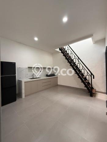 Ready to Use! Luxury House LT 240m2 Desain Modern di Alam Sutera Ready to Use! Luxury House LT 240m2 Desain Modern di Alam Sutera