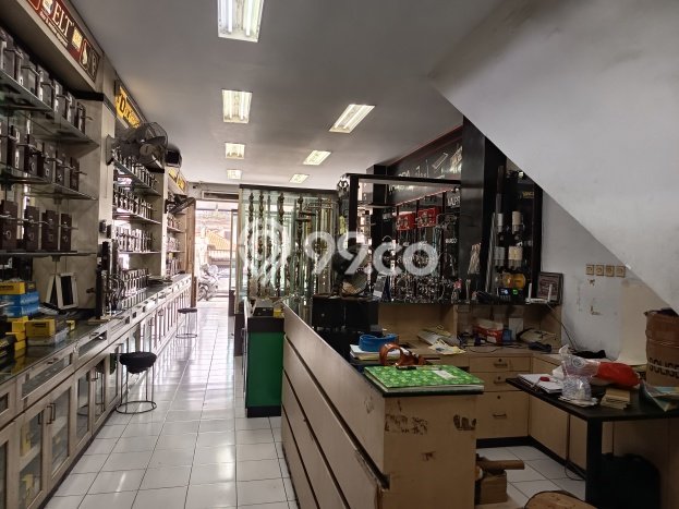 Ruko Dijual di Jakarta Pusat LT 109m2 & LB 300m2 Lokasi Terbaik! Ruko Dijual di Jakarta Pusat LT 109m2 & LB 300m2 Lokasi Terbaik!
