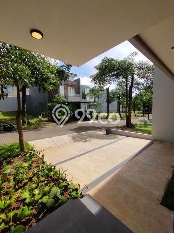Rumah Elit LB 260m2 Siap Huni Desain Elegan di BSD City, Tangerang Rumah Elit LB 260m2 Siap Huni Desain Elegan di BSD City, Tangerang