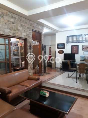 Rumah 5 KT 3 KM LT 142m2m², LB 185m2m² di , Jakarta Timur Rumah 5 KT 3 KM LT 142m2m², LB 185m2m² di , Jakarta Timur
