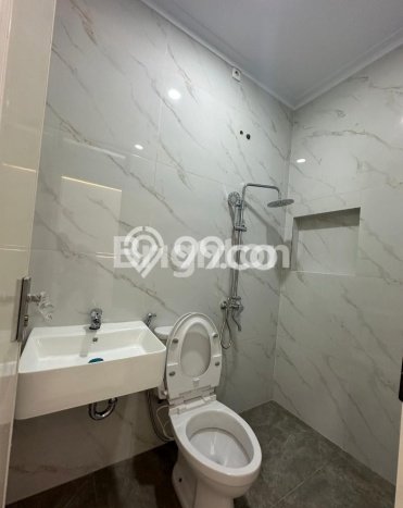 Jual Rumah Luas Elegan Dengan View Cantik di Tanjung Duren, Jakarta Barat Jual Rumah Luas Elegan Dengan View Cantik di Tanjung Duren, Jakarta Barat