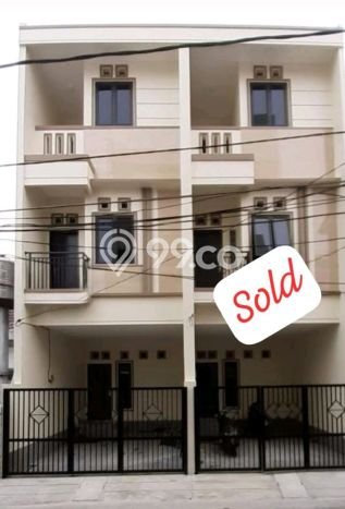 For Sale Hunian Rumah Terawat 4 KT di Tanjung Duren Selatan, Jakarta Barat For Sale Hunian Rumah Terawat 4 KT di Tanjung Duren Selatan, Jakarta Barat